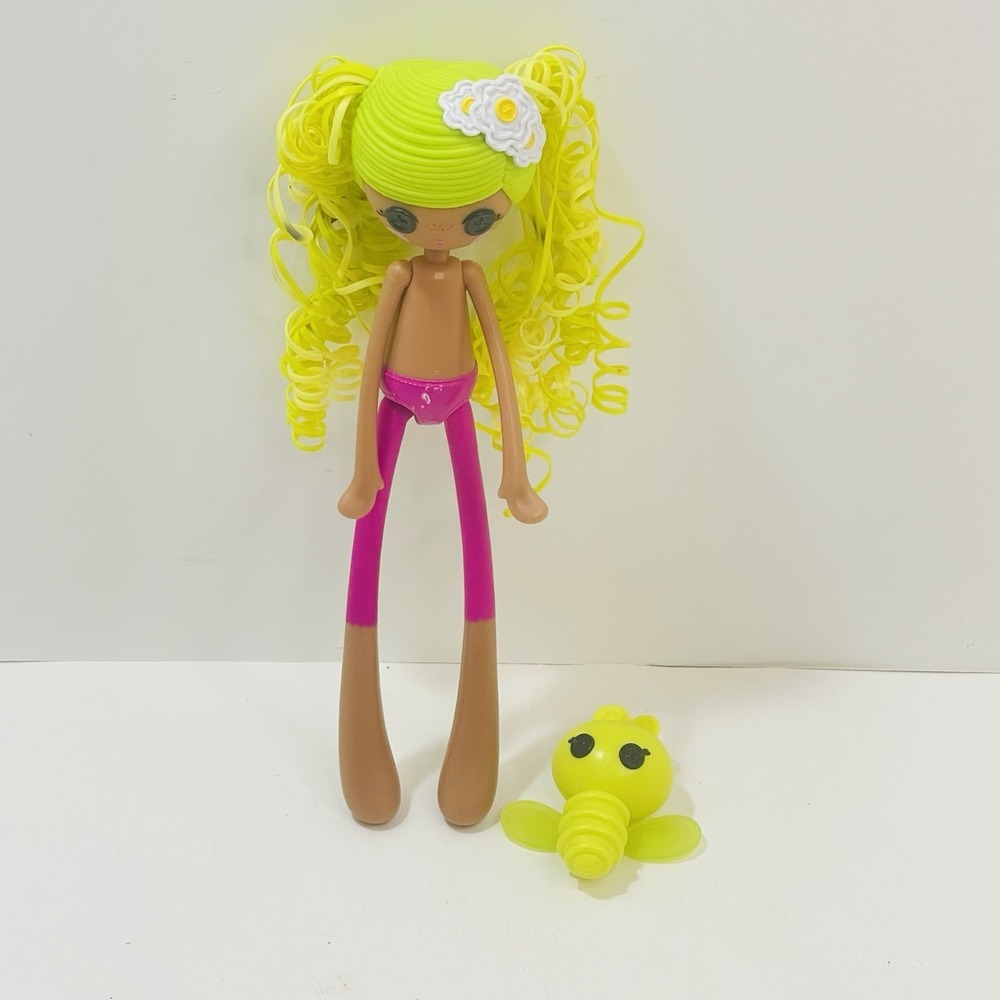Lalaloopsy Girls Pix E Flutters Doll Doll Crazy Green Hair with Pet